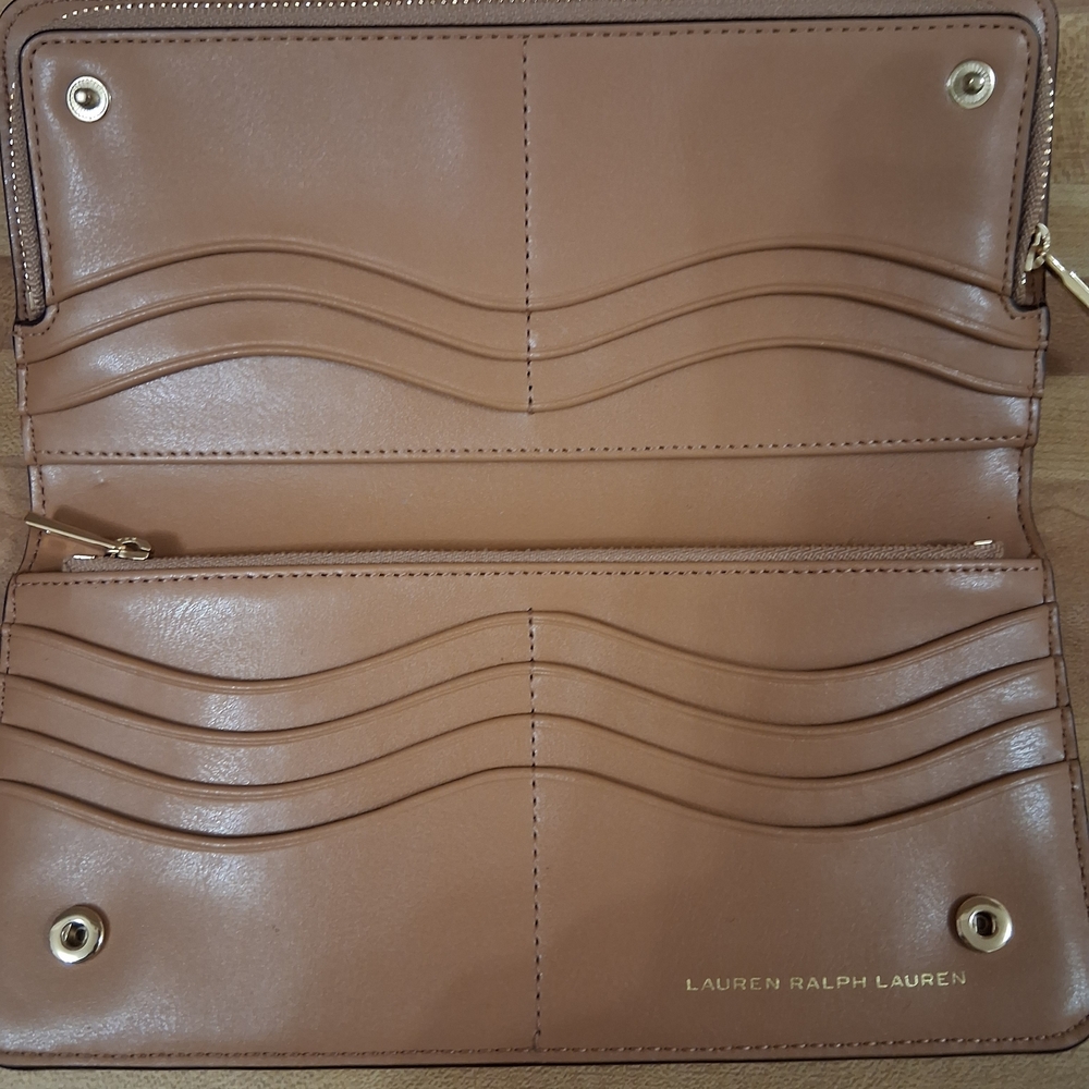 Ralph Lauren Floral Pattern Wallet - Picture 4 of 7
